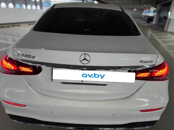 Mercedes-Benz E-Class 2022 — миниатюра 4