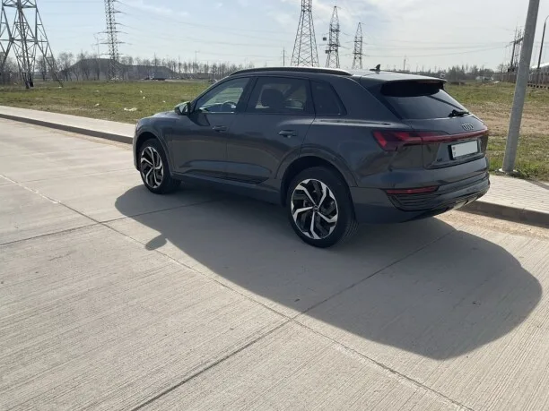 Audi Q8 e-tron 2024 — миниатюра 2