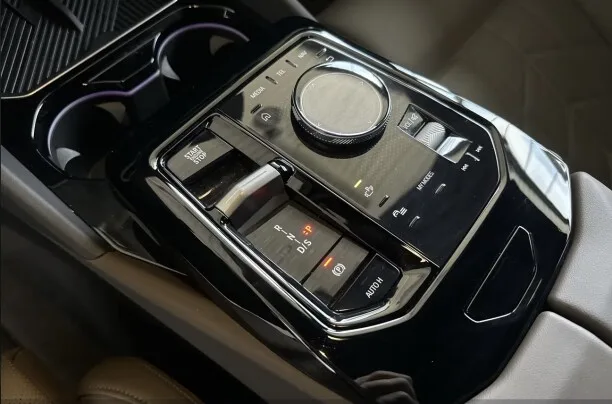 BMW 5 Series 2024 — миниатюра 5
