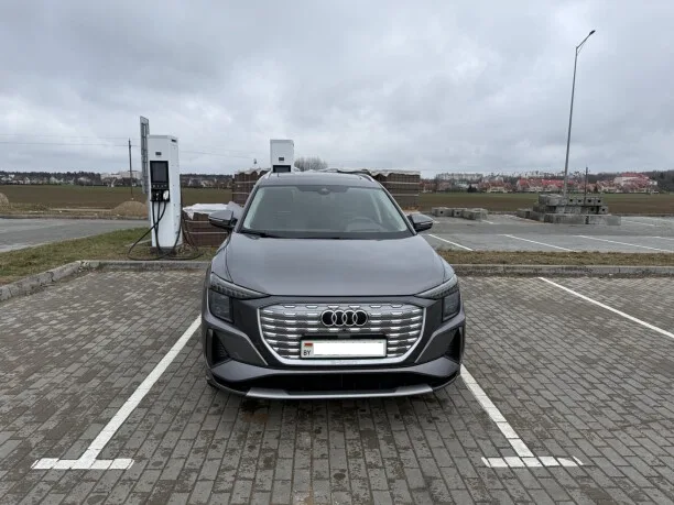 Audi Q5 e-tron 2022 — фото 1, купить с доставкой в Москву