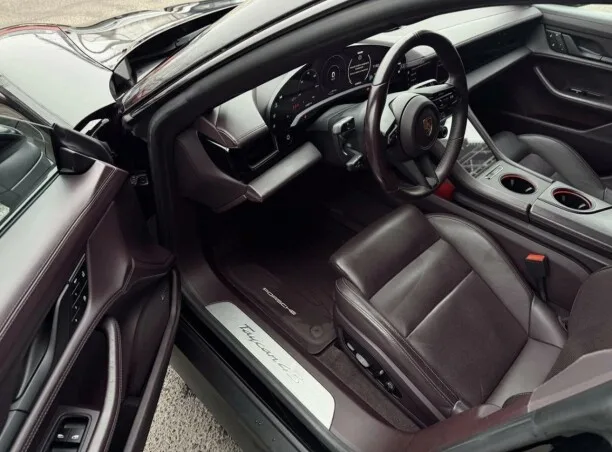 Porsche Taycan 2022 — миниатюра 3