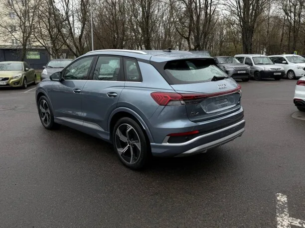 Audi Q4 e-tron 2024 — миниатюра 2