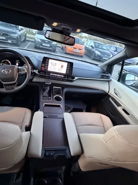 Toyota Sienna 2022 — миниатюра 2