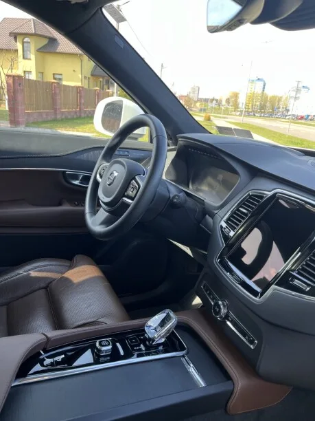 Volvo XC90 2022 — миниатюра 3