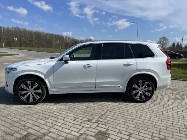 Volvo XC90 2022 — миниатюра 4