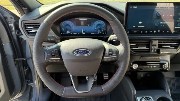 Ford Escape 2023 — миниатюра 3