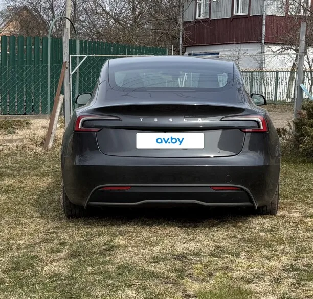 Tesla Model 3 2024 — миниатюра 3