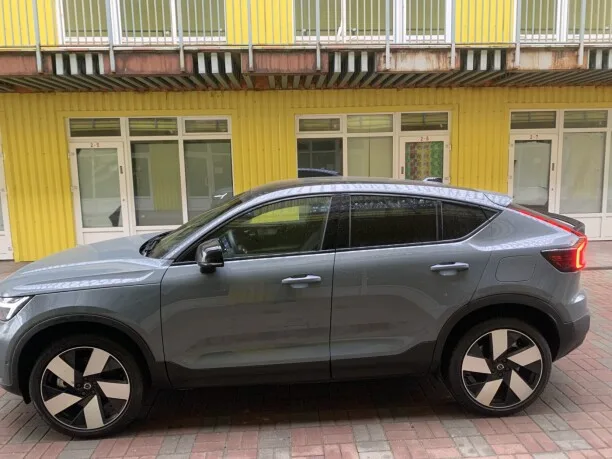 Volvo C40 2023 — миниатюра 4