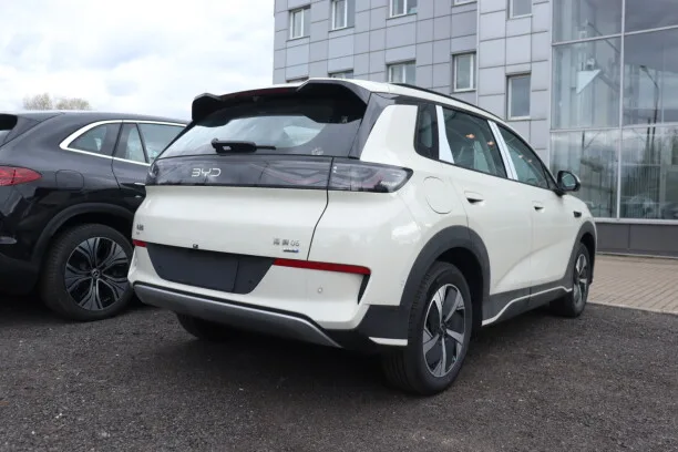 BYD Sea Lion 05 EV 2025 — миниатюра 2