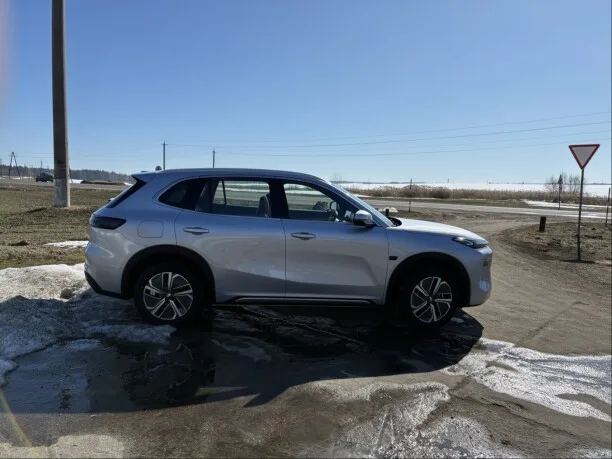 Geely Galaxy Starship 7 2025 — миниатюра 2