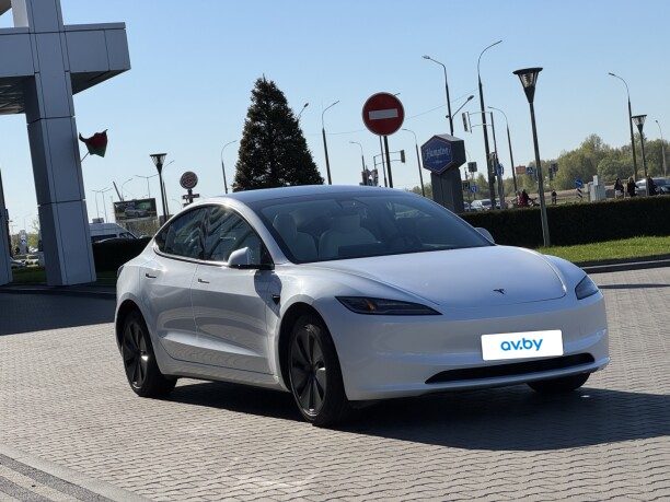 Tesla Model 3 2024 — 4