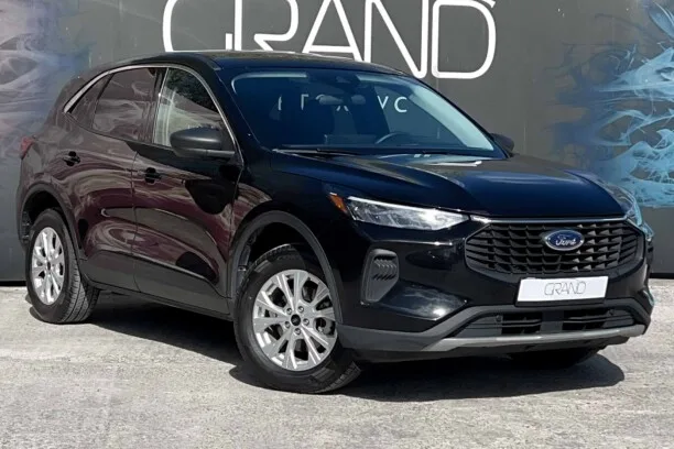 Ford Escape 2024 — фото 1, купить с доставкой в Москву