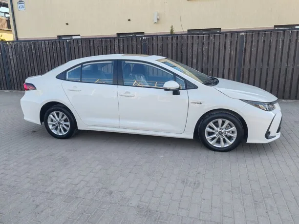 Toyota Corolla 2023 — миниатюра 2