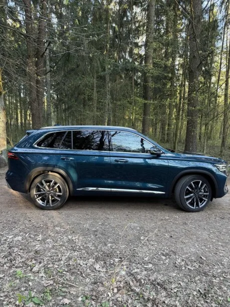 Geely Xingyue L 2023 — фото 1, купить с доставкой в Москву