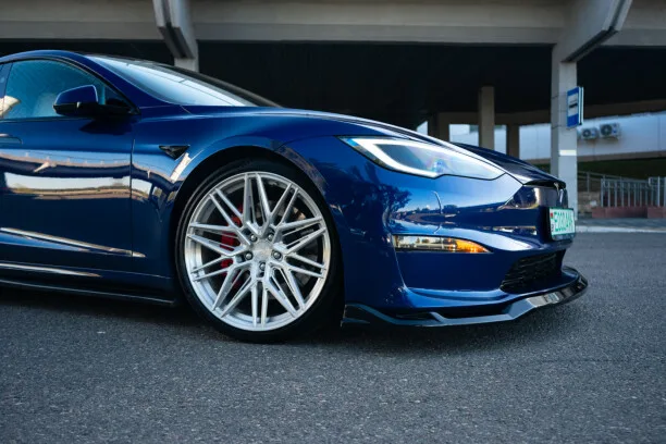 Tesla Model S 2023 — миниатюра 4