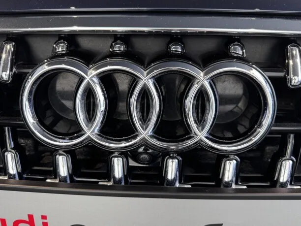 Audi A8 2022 — миниатюра 4