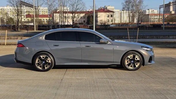 BMW i5 2024 — миниатюра 5