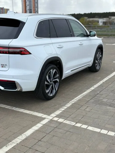 Geely Xingyue L 2023 — миниатюра 3