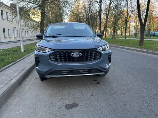 Ford Escape 2024 — фото 1, купить с доставкой в Москву