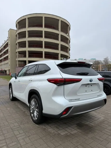 Toyota Highlander 2022 — миниатюра 2
