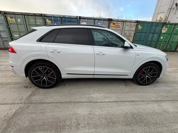 Audi Q8 2023 — миниатюра 5