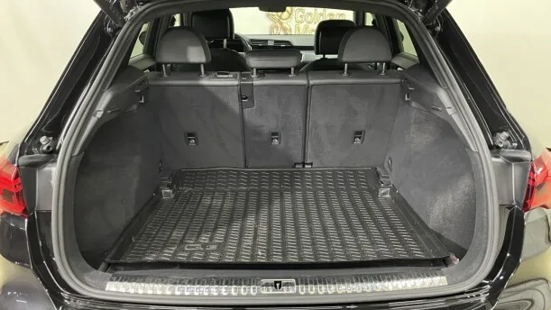 Audi Q3 2022 — миниатюра 3