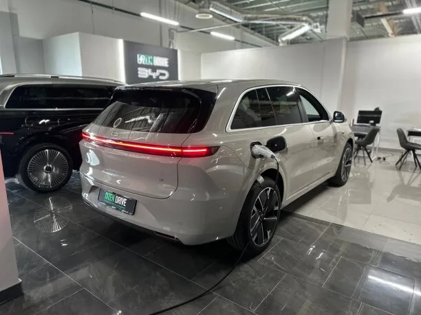 Li Auto L6 2024 — миниатюра 2