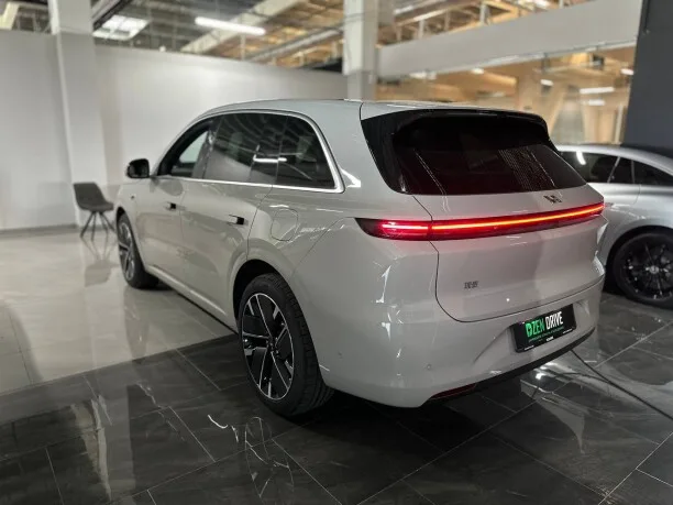 Li Auto L6 2024 — миниатюра 4