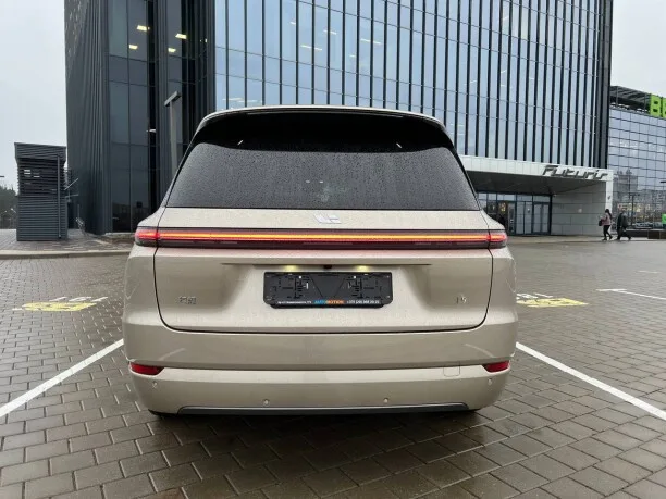 Li Auto L9 2024 — миниатюра 2