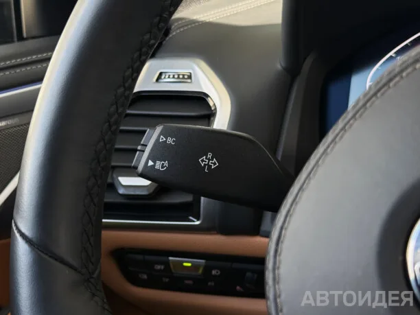 BMW 8 Series 2024 — миниатюра 5