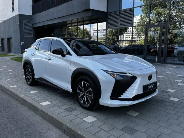 Lexus RZ 2023 — фото 1, купить с доставкой в Москву