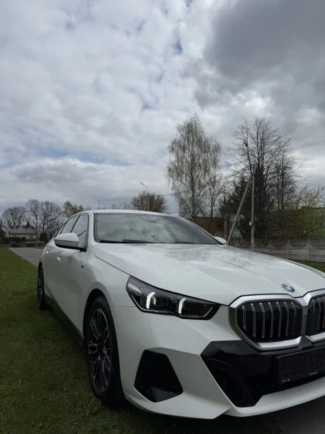 BMW 5 Series 2024 — миниатюра 3