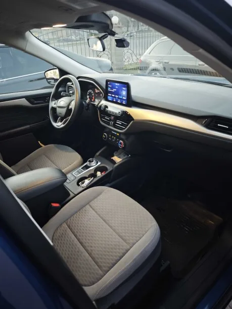 Ford Escape 2022 — миниатюра 3