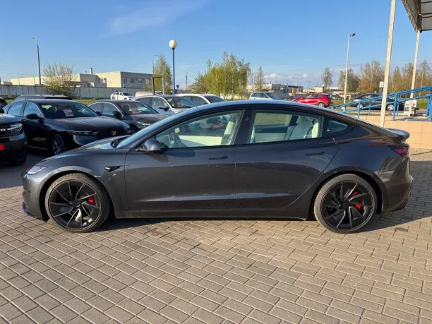 Tesla Model 3 2024 — миниатюра 5