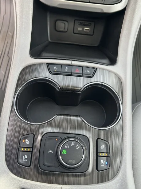 GMC Acadia 2023 — миниатюра 5