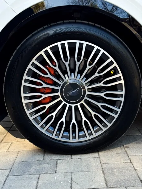 Lynk & Co 900 2025 — миниатюра 2
