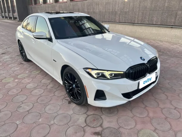 BMW 3 Series 2022 — фото 1, купить с доставкой в Москву