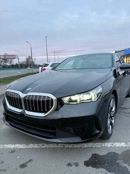 BMW 5 Series 2024 — миниатюра 2
