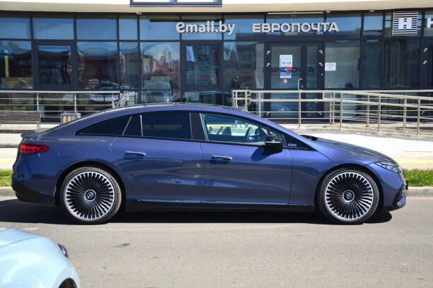 Mercedes-Benz EQS AMG 2022 — миниатюра 5