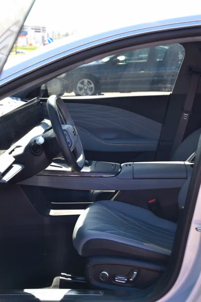 Geely Galaxy E8 2025 — миниатюра 3