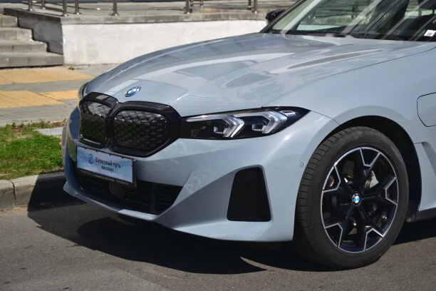 BMW i3 2025 — миниатюра 2