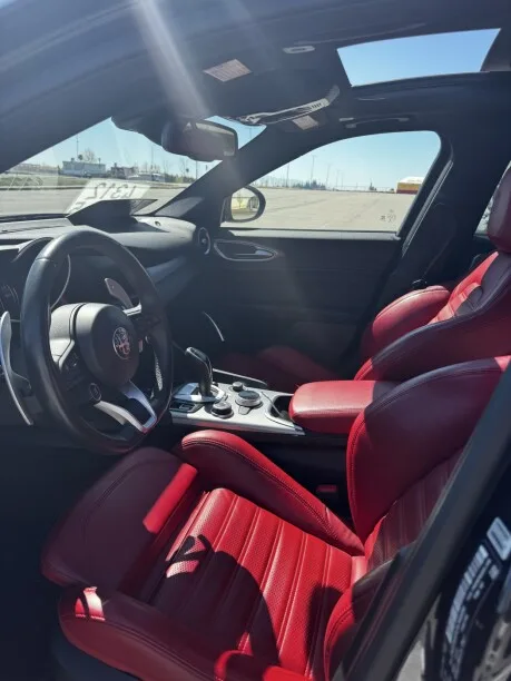 Alfa Romeo Giulia 2022 — миниатюра 5