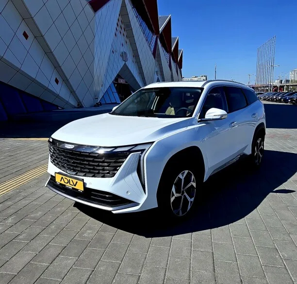 Geely Boyue L 2023 — фото 1, купить с доставкой в Москву