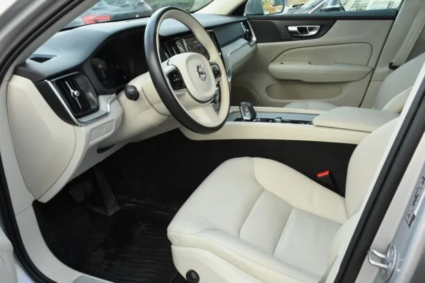 Volvo V60 Cross Country 2024 — миниатюра 5