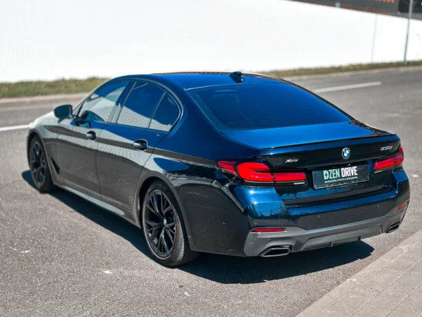 BMW 5 Series 2023 — миниатюра 4