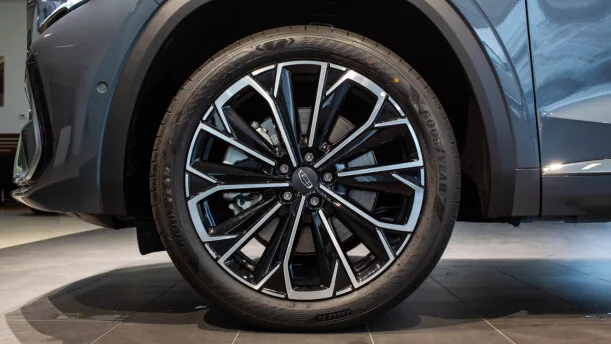 Geely Xingyue L 2026 — миниатюра 5