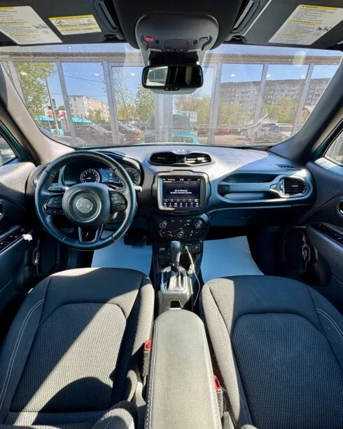 Jeep Renegade 2022 — миниатюра 3