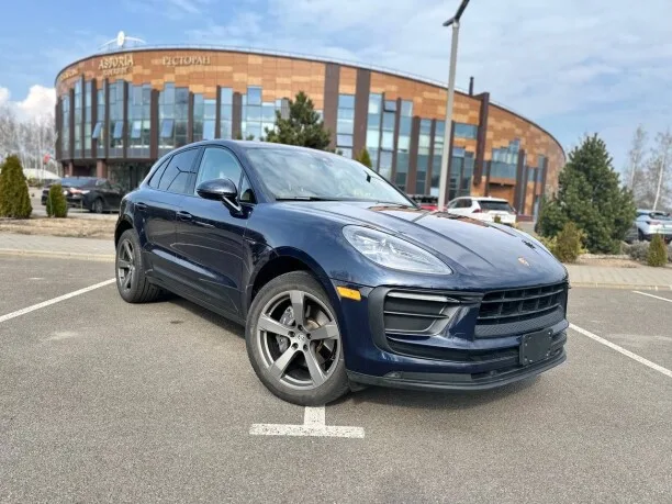 Porsche Macan 2022 — фото 1, купить с доставкой в Москву