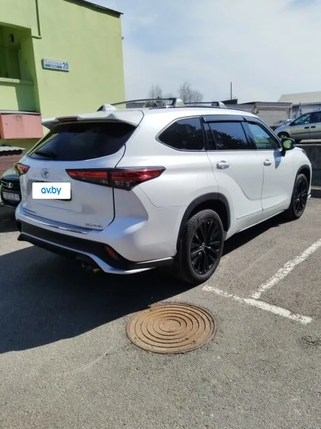 Toyota Highlander 2022 — миниатюра 4