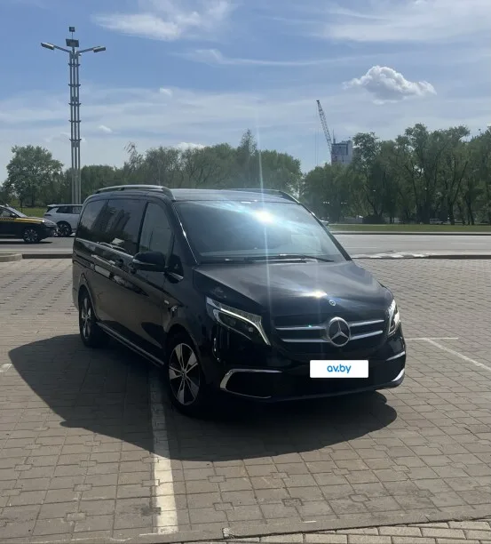 Mercedes-Benz V-Класс 2022 — фото 1, купить с доставкой в Москву